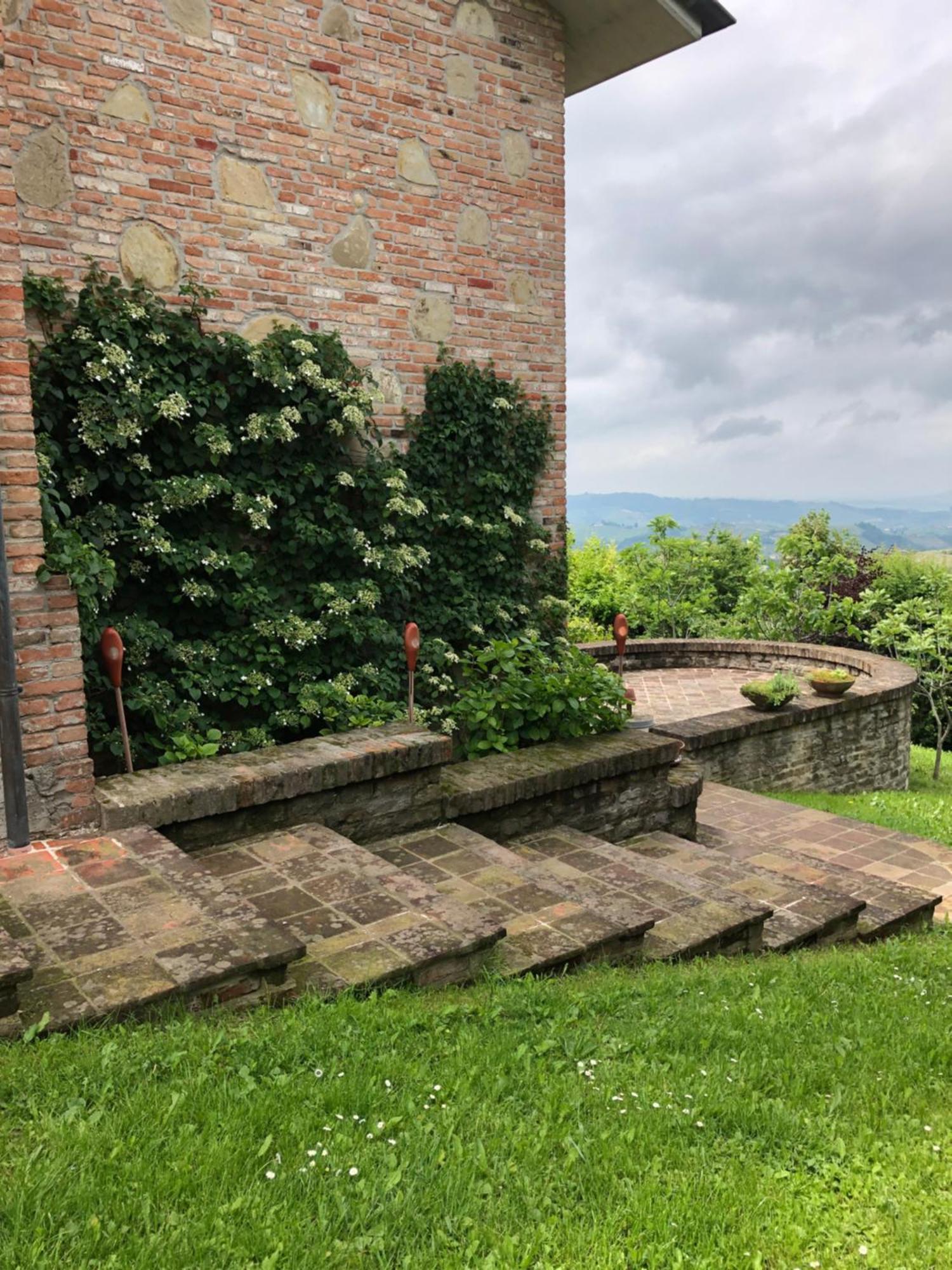 Villa Moglietta Host In Langhe Albaretto della Torre Extérieur photo