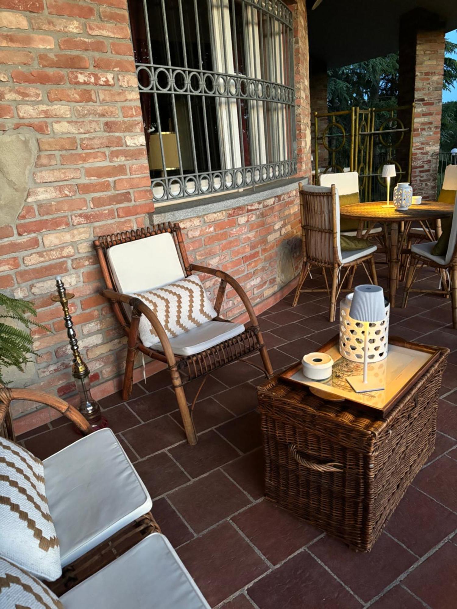 Villa Moglietta Host In Langhe Albaretto della Torre Extérieur photo